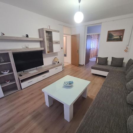 Apartman Yellow - Self Check In Osijek Exterior foto