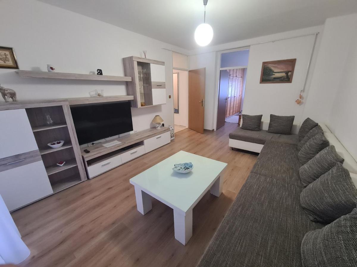 Apartman Yellow - Self Check In Osijek Exterior foto