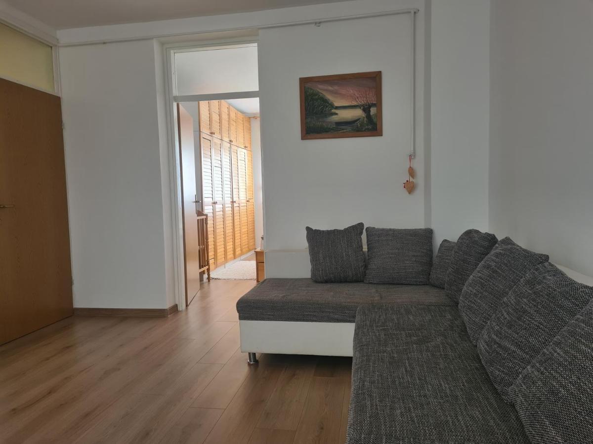 Apartman Yellow - Self Check In Osijek Exterior foto