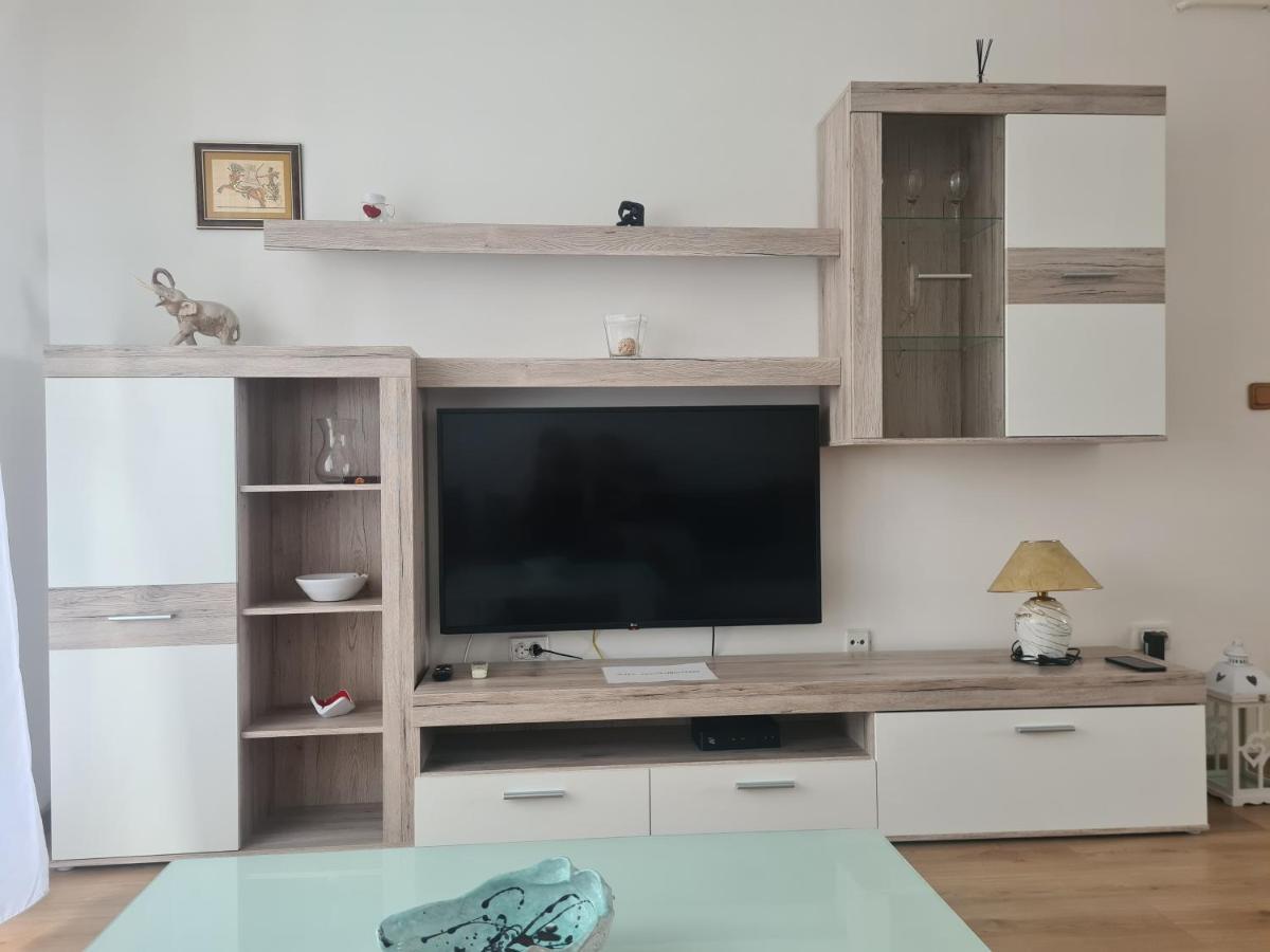 Apartman Yellow - Self Check In Osijek Exterior foto