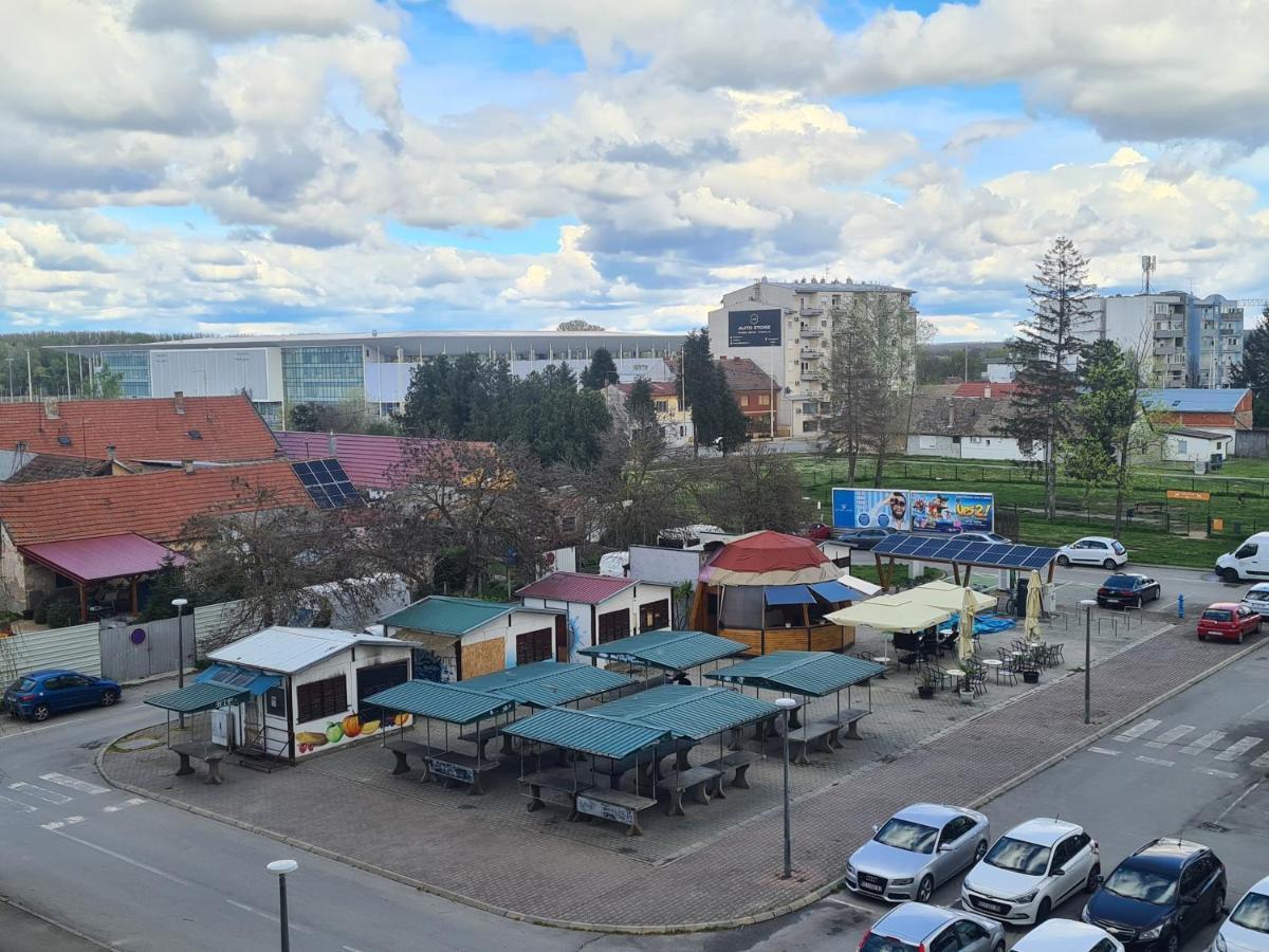 Apartman Yellow - Self Check In Osijek Exterior foto